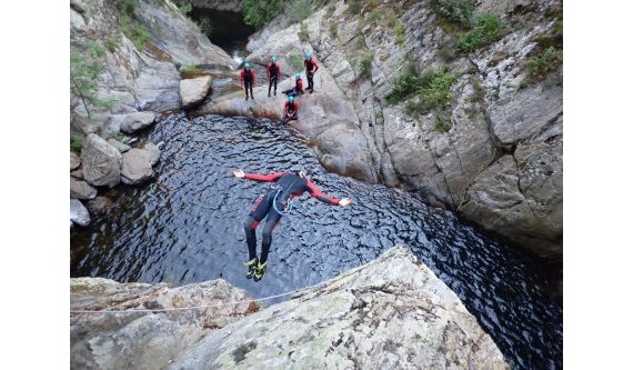 Sports canyoning in the Pyrénées-Orientales