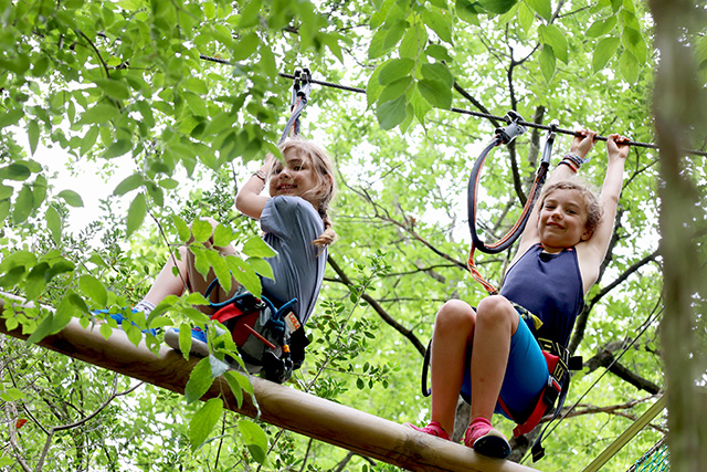 Tree climbing course for children near Perpignan