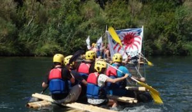 Construction de radeaux activité de groupe Pyrénées-Orientales