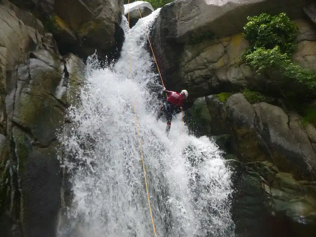 Sports canyoning Pyrenees-Orientales Salt Del Pi