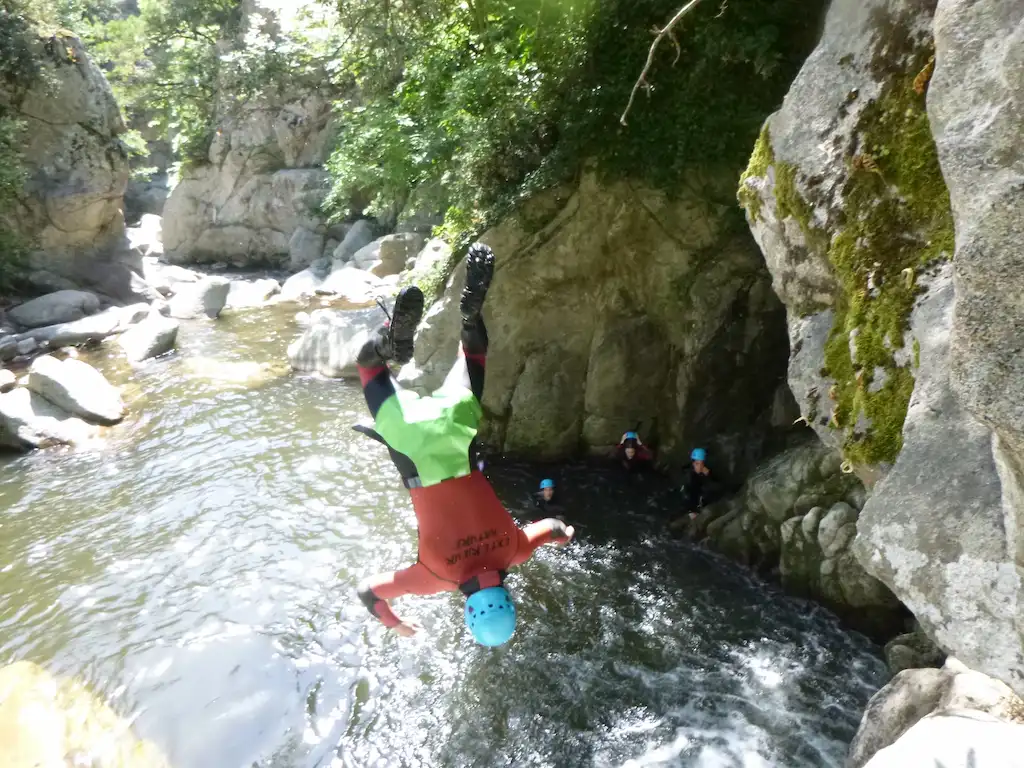 Molitg Canyon jump