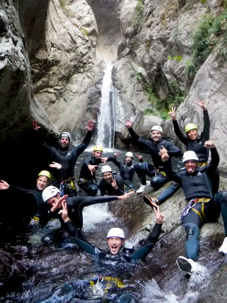Enterrement de vie de garçon canyoning à Perpignan